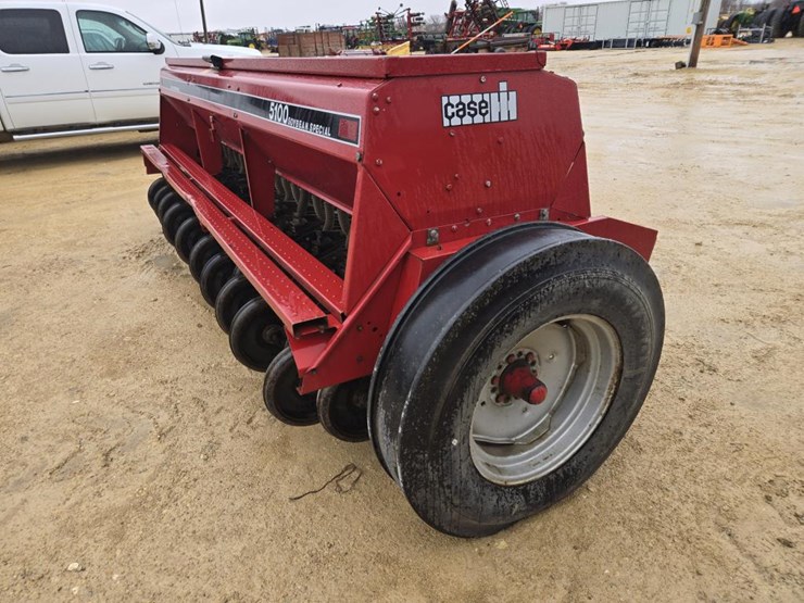 case-ih-5100-image-3