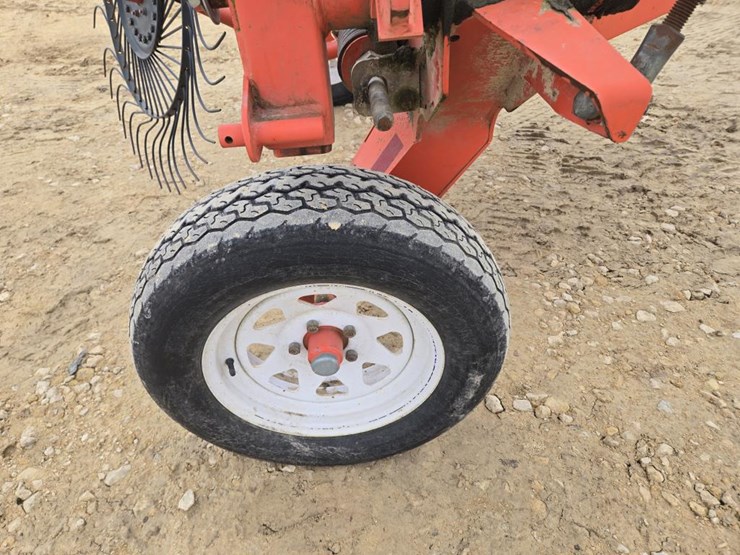 #40-•-kuhn-112-rake-image-9