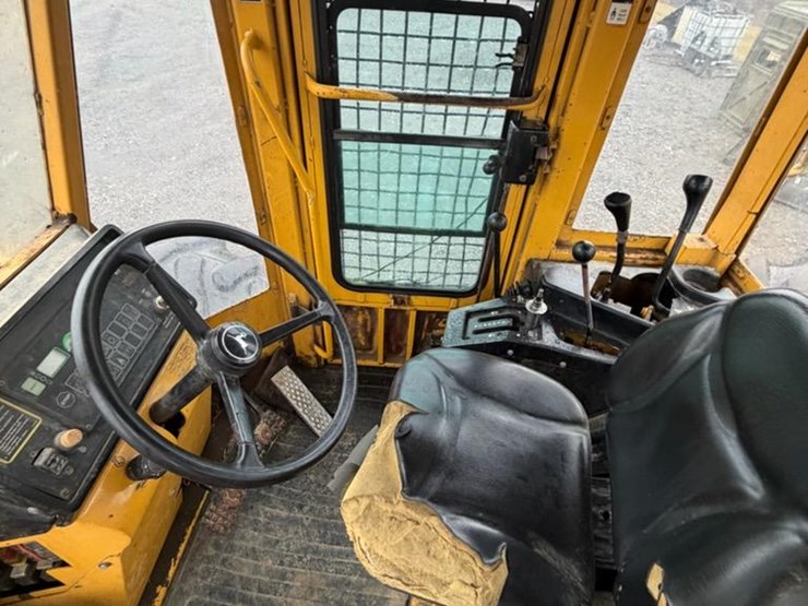 1999-deere-648-image-7