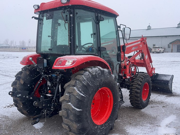 kioti-rx8320-power-shuttle-tractor-with-loader-image-18
