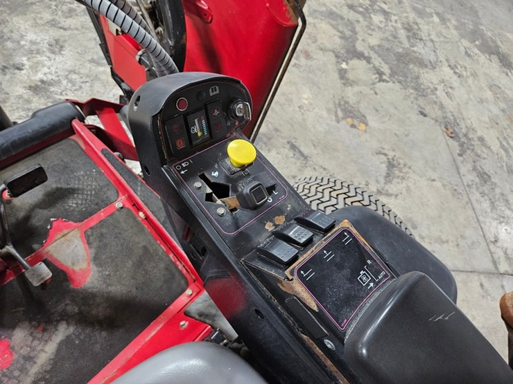 toro-groundsmaster-4700d-image-36