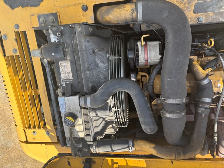 deere-160c-lc-image-29