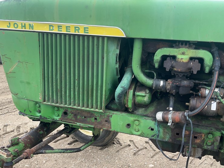 john-deere-3020-image-21