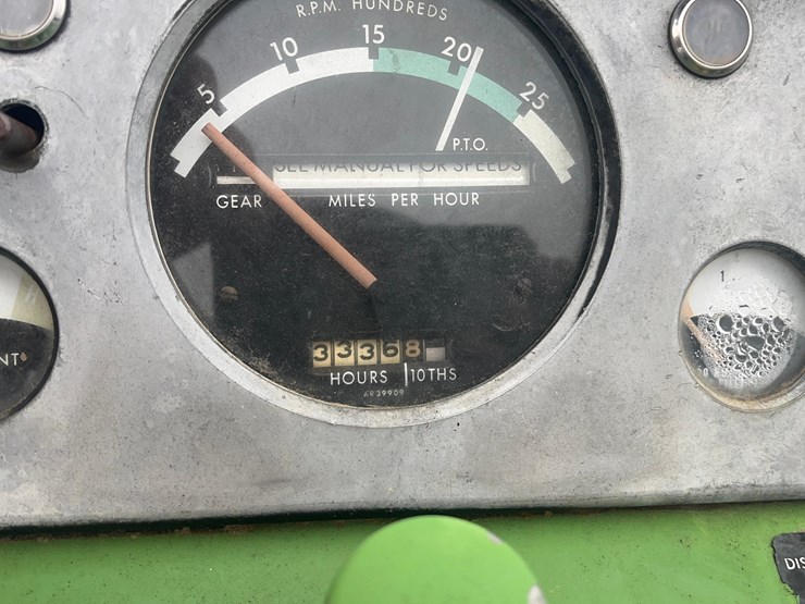 john-deere-3020-image-17