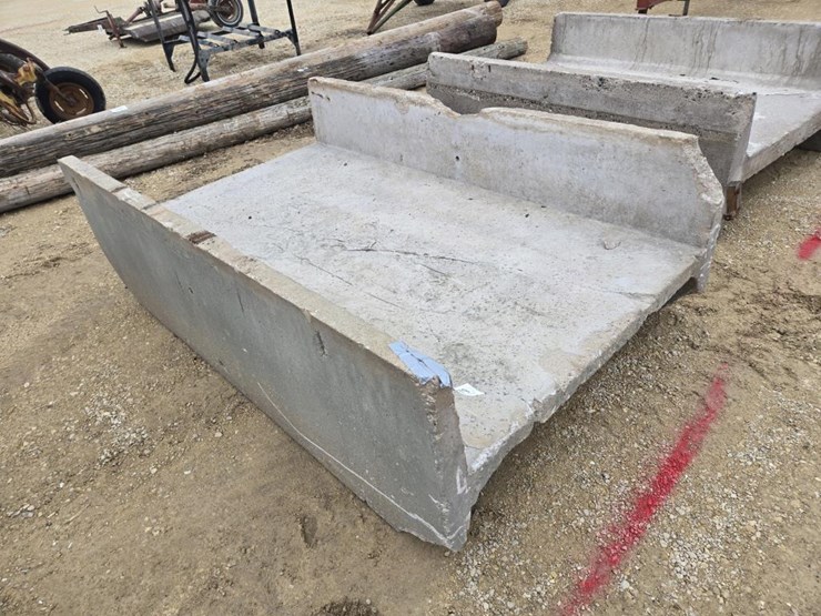 #79-•-concrete-feed-bunk-image-2