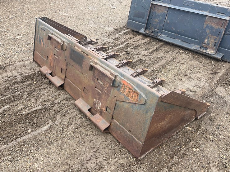 bobcat-tooth-bucket-image-4