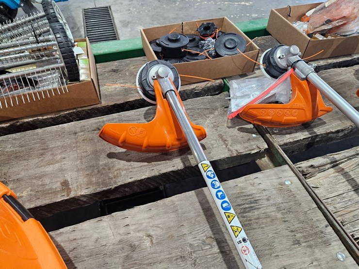 #647-•-2025-stihl-fs56-rc-string-trimmer-image-9