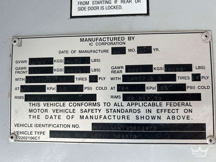 2010-chevrolet-tahoe-image-5