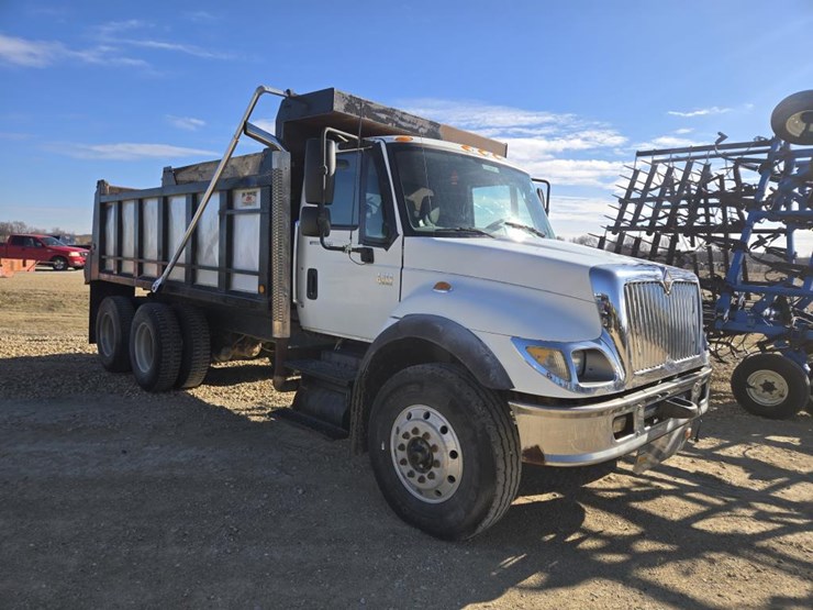 #204-•-2006-international-7500-tandem-dump-truck-image-16