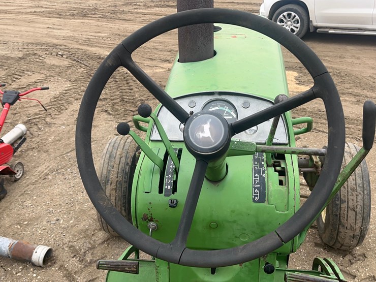 john-deere-3020-image-12