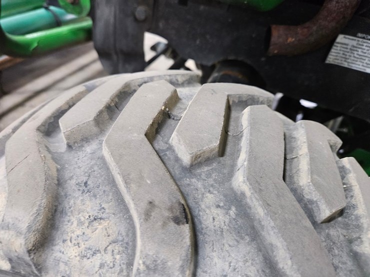 2018-john-deere-1025r-image-37