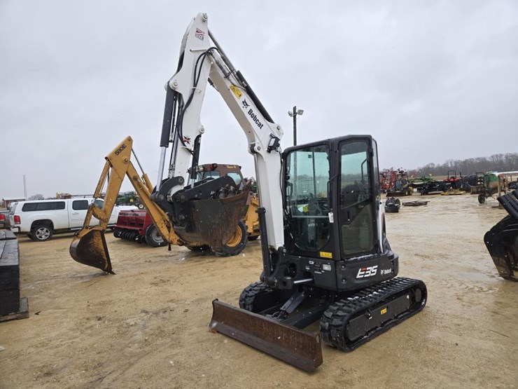 bobcat-e35i-image-1