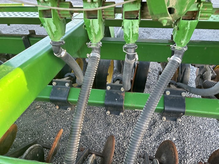 john-deere-750-image-13