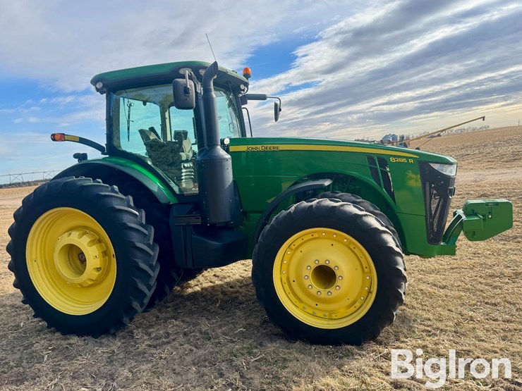 2013-john-deere-8285r-image-4