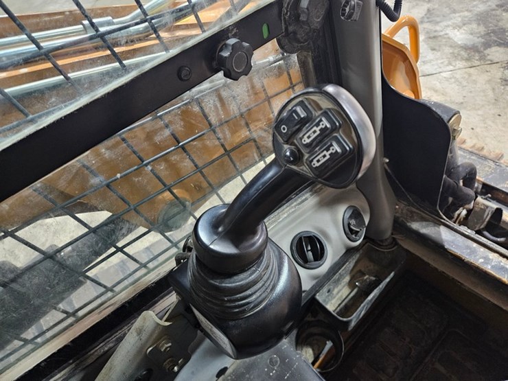 2017-case-tr340-image-24