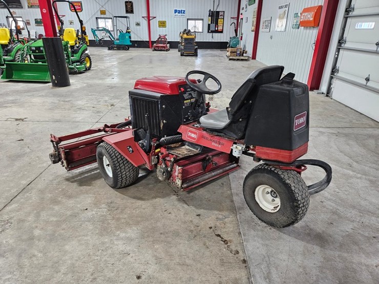 2000-toro-reelmaster-2000d-image-3