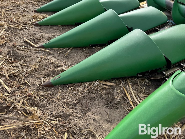 2008-john-deere-608c-image-11