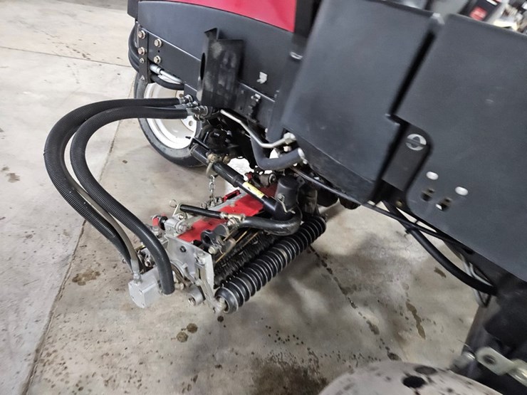 #695-•-toro-reelmaster-3550-d-fairway-mower-image-13