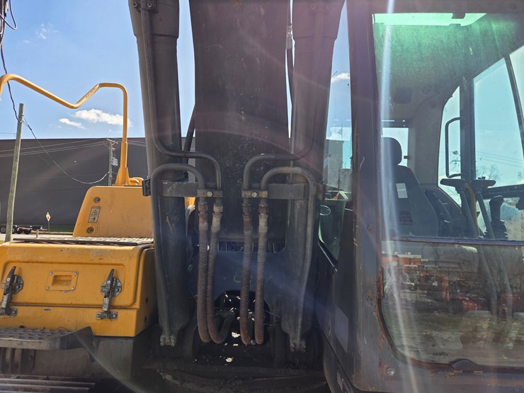 volvo-ec210cl-image-23