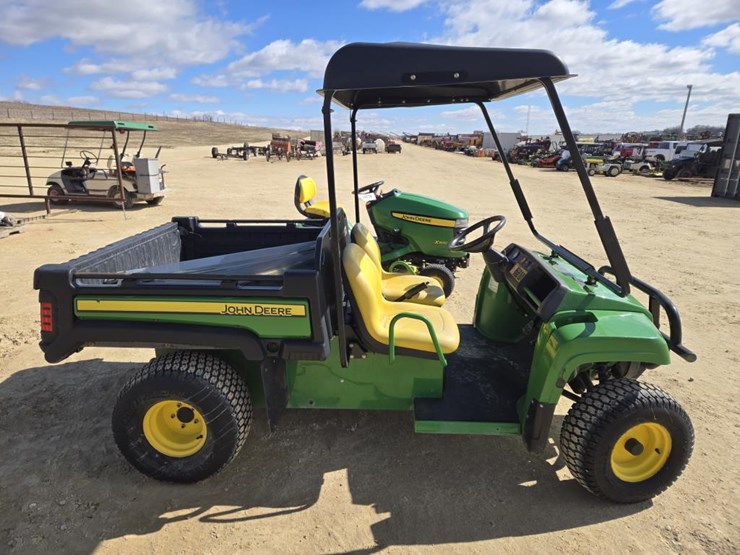 john-deere-gator-image-15