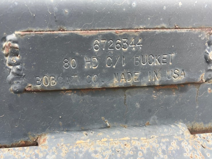 80"-bobcat-bucket-image-4