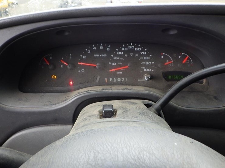 2004-ford-e350-image-34