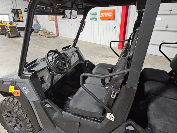 2019-john-deere-gator-image-20