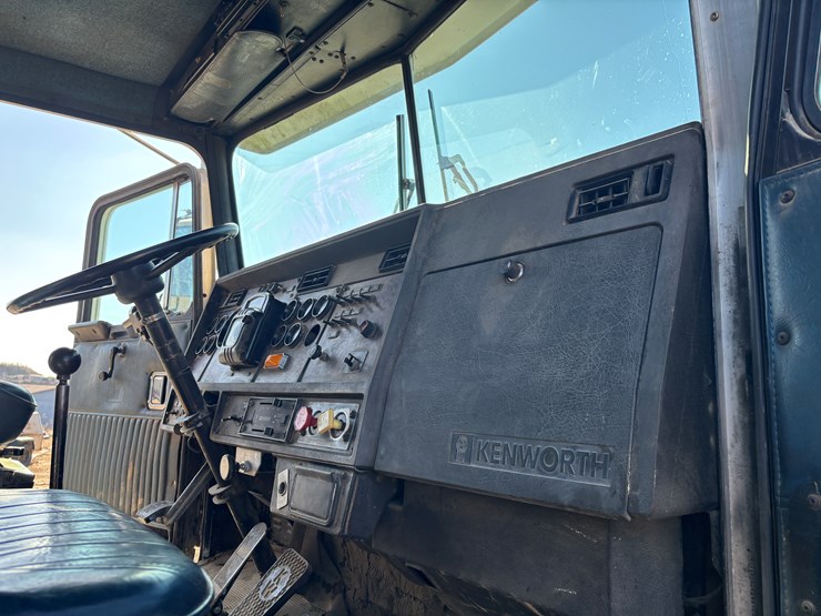 1990-kenworth-t880-image-37