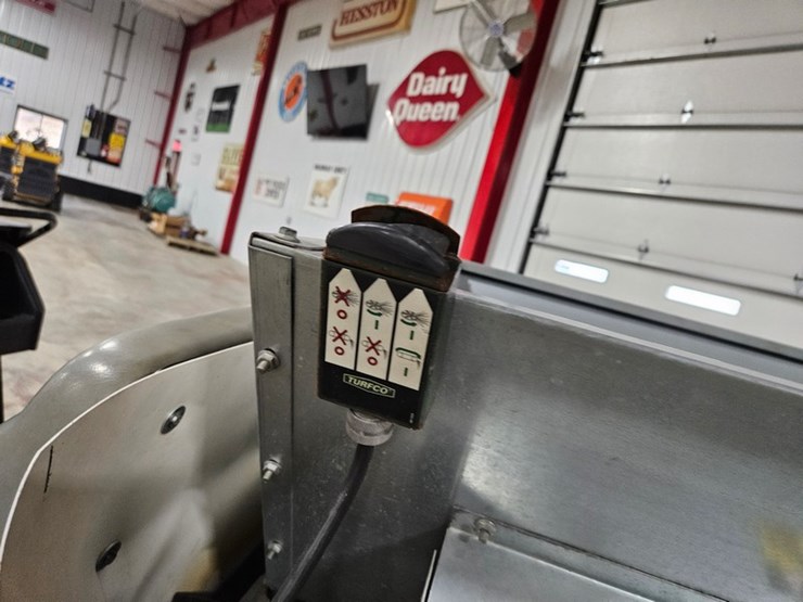 cushman-turf-truckster-image-12