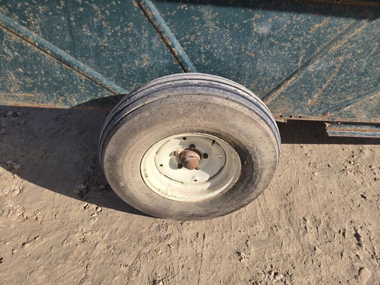 #152-•-grain-o-vator-#10-auger-wagon-image-4
