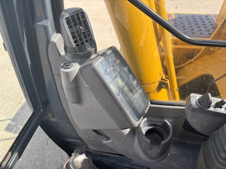 deere-160c-lc-image-56