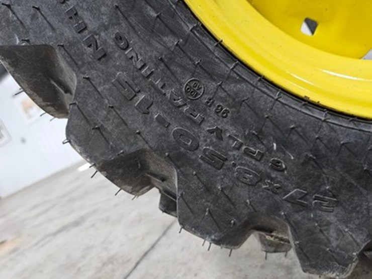 2025-john-deere-3032e-image-45