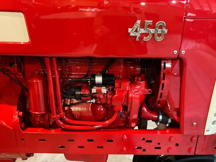 1957-farmall-450-image-9