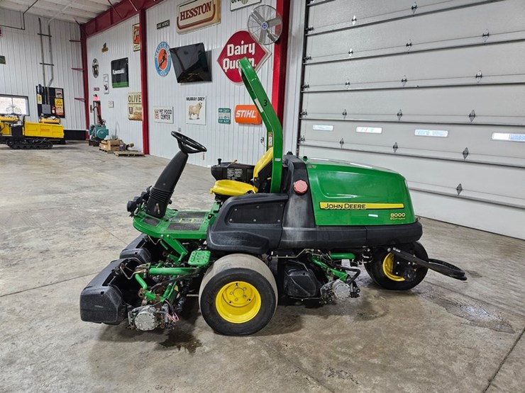 john-deere-8000-image-2
