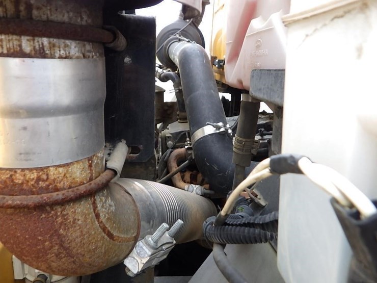 2005-elgin-sc-8000-s/a-street-sweeper-image-30