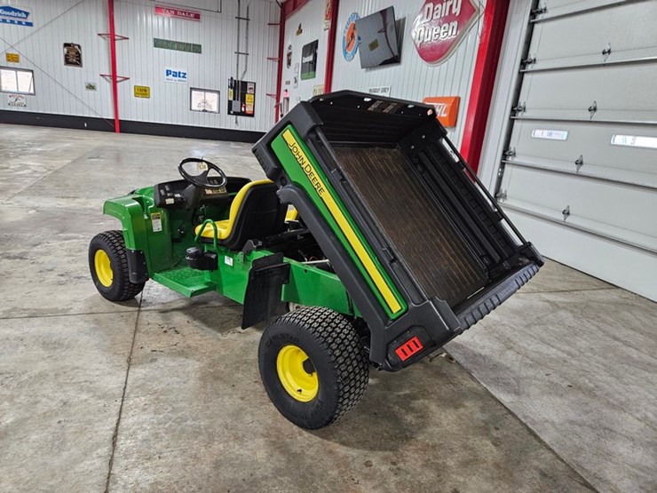 john-deere-turf-gator-image-11