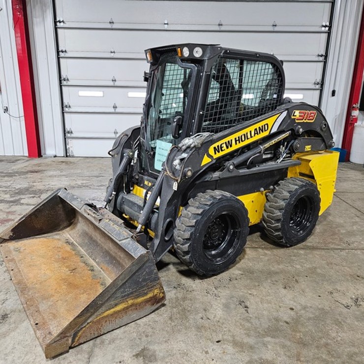 2021 NEW HOLLAND L318