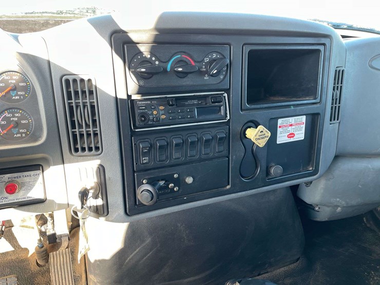 2007-international-durastar-4200-image-13