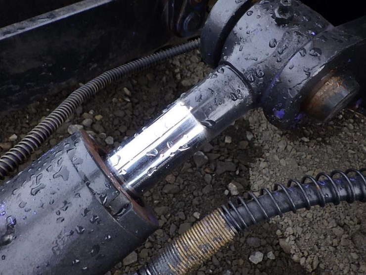 komatsu-pc12uu-image-13