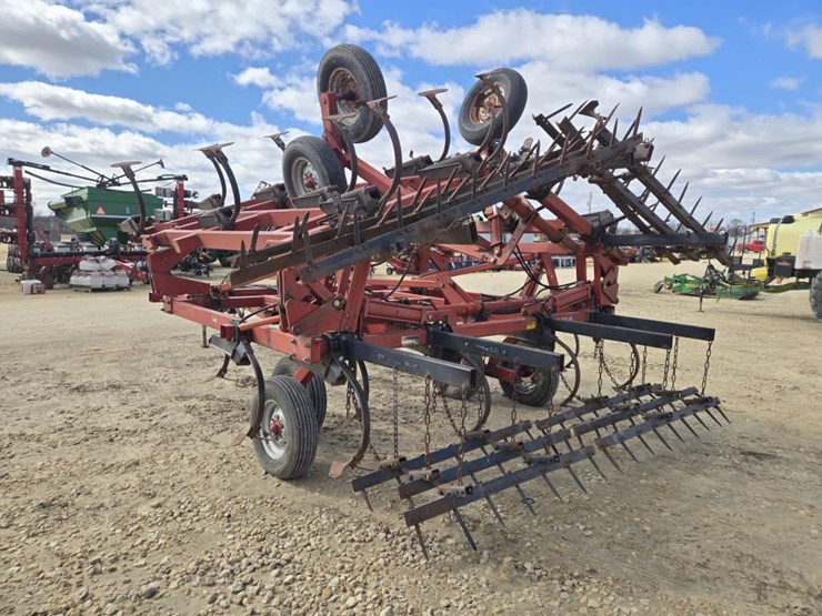 case-ih-4300-image-10