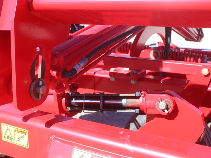 #1030-•-sunflower-6631-vt-soil-finisher-image-31