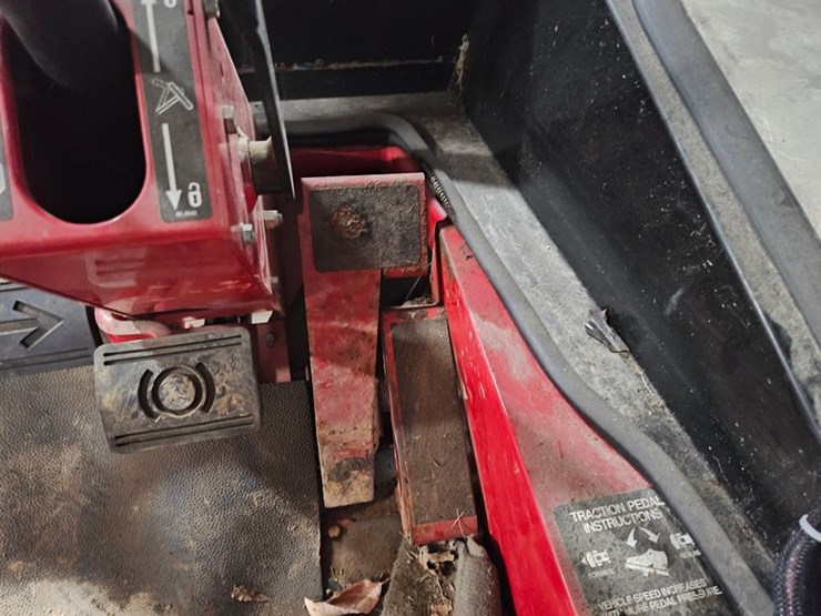 toro-groundsmaster-328d-image-24