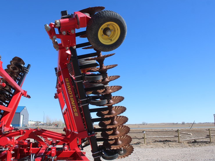 #1030-•-sunflower-6631-vt-soil-finisher-image-22