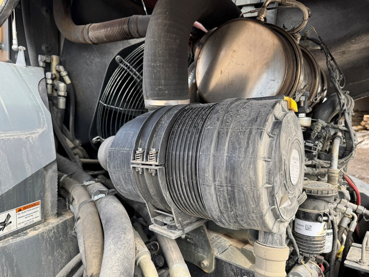 #3277-•-2016-liebherr-542-wheel-loader-w/-plow-and-chains-image-40