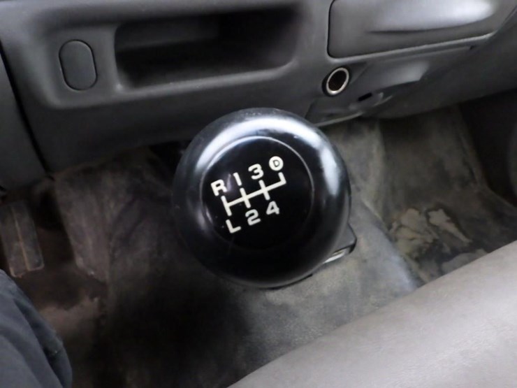 2004-ford-f450-image-28