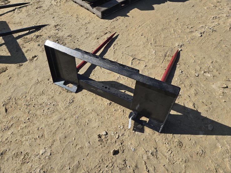 #263-•-skid-loader-bale-spear-image-2