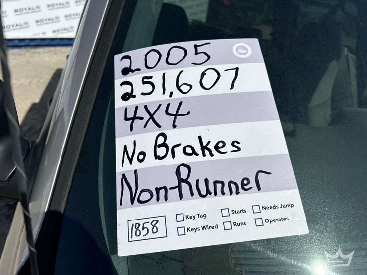 2005-chevrolet-3500-image-5