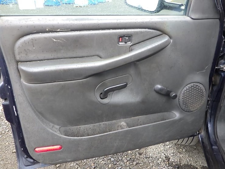 2006-chevrolet-silverado-2500hd-image-23