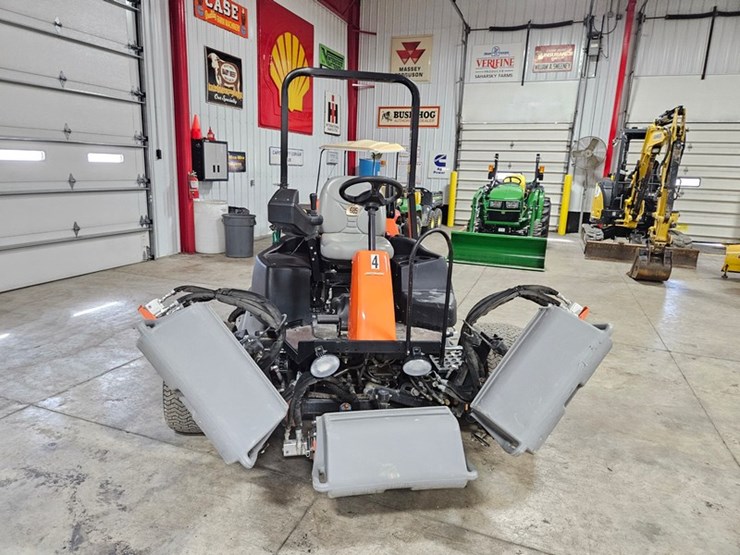 #685-•-jacobsen-lf550-fairway-mower-image-8