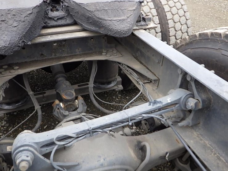 2011-volvo-vnl-t/a-truck-tractor-image-12